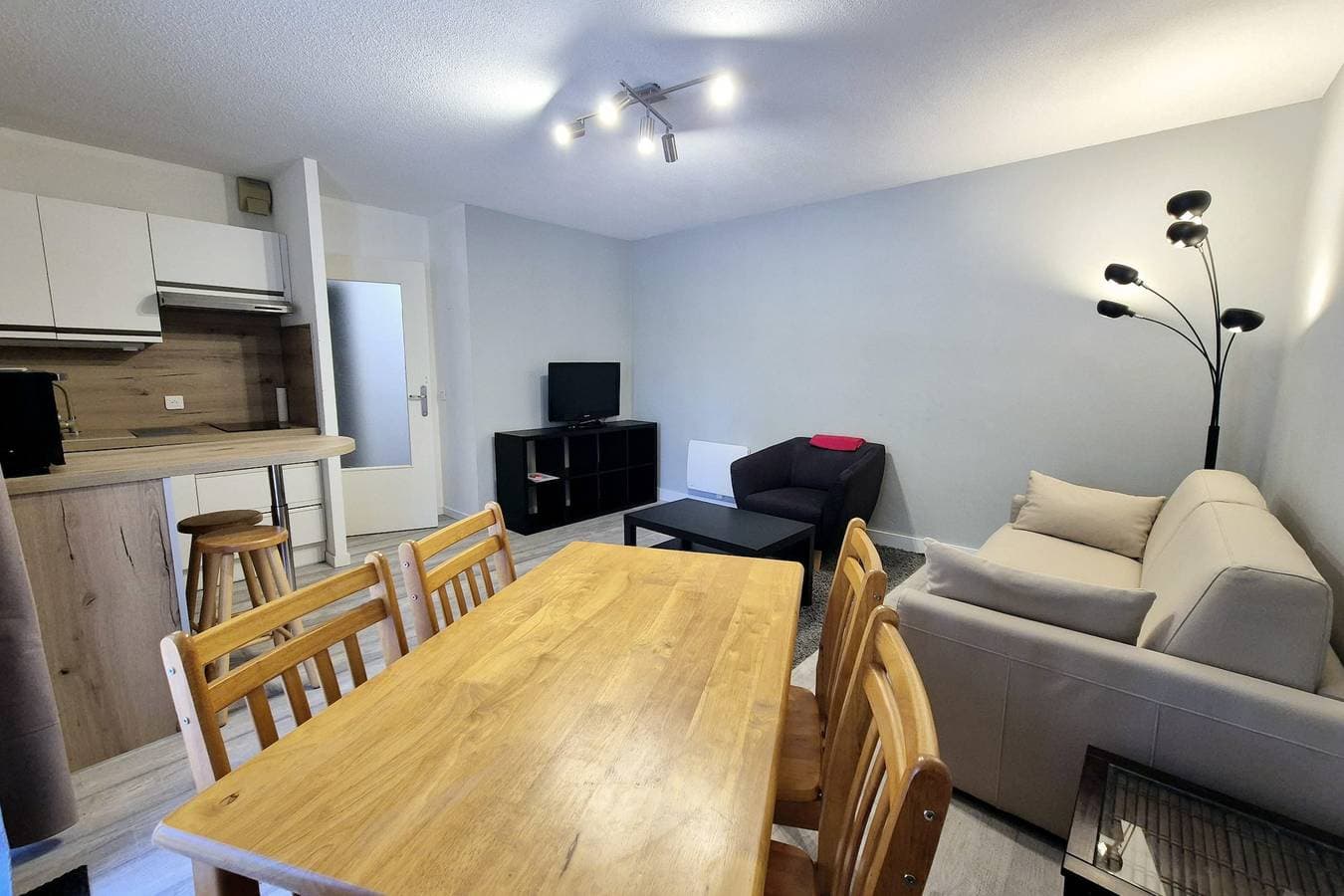 Foto 2 von 14: Charmant appartement au Revard – Idéal pour 4 personnes, au pied des pistes