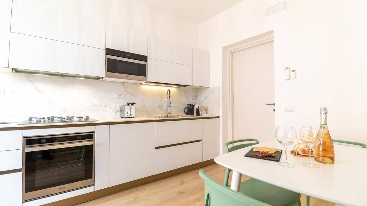 Foto 4 von 45: Two-Bedroom Apartment