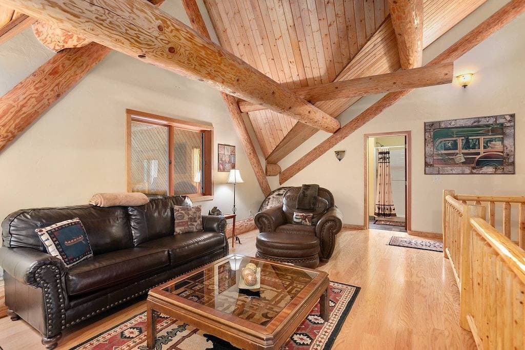 Foto 4 von 44: Lake Front Lodge am Swiftsee