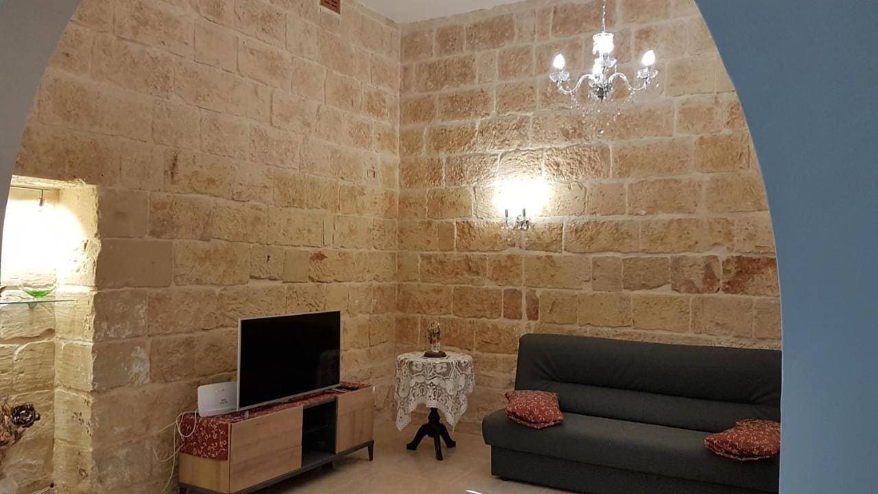 Dar il-Hena 1