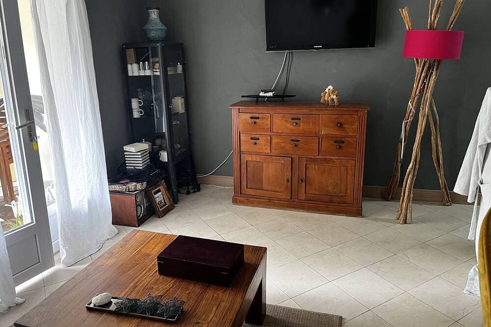 Foto 8 von 12: Apartment near center 5 min walk and 5 min drive to beaches