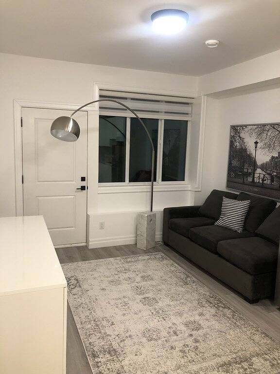 Foto 4 von 6: Amazing 1 Bedroom suite in Vancouver