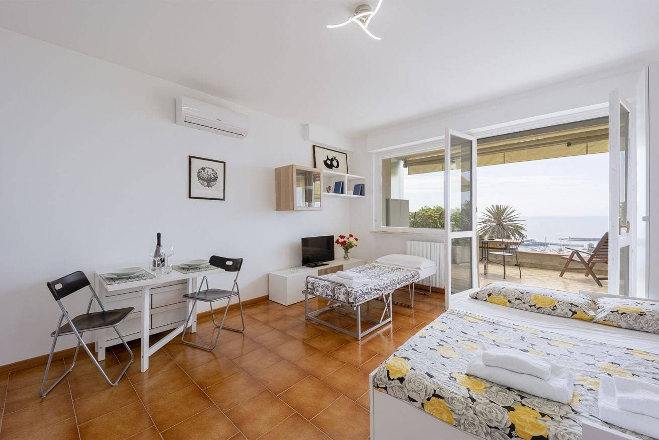 Foto 2 von 17: Ferienwohnung für 3 Personen mit Balkon/Terrasse