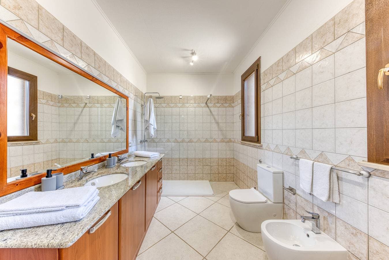 Foto 12 von 29: Villa 'Marilor' mit Meerblick, WLAN und Klimaanlage