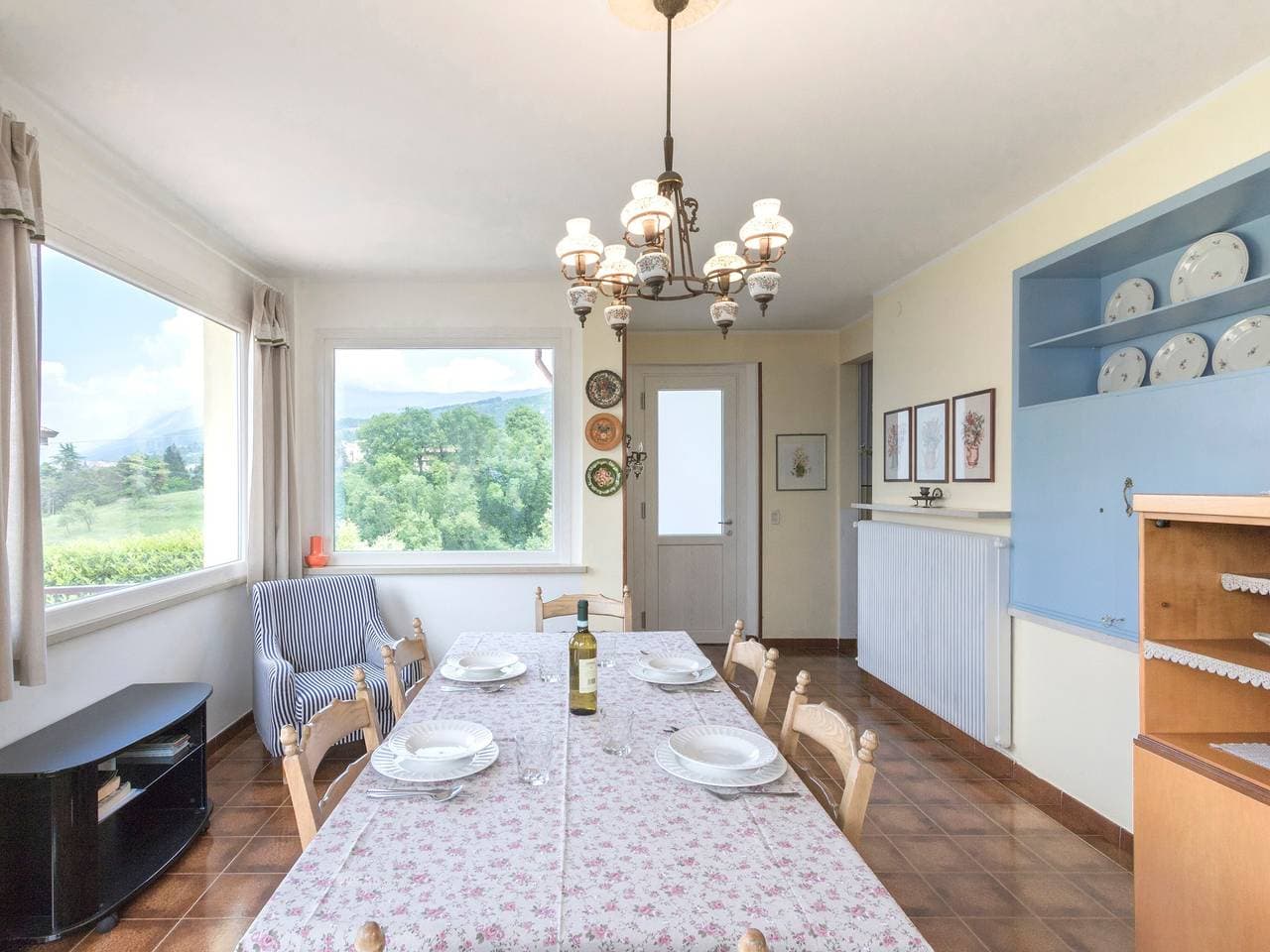 Foto 6 von 29: Hell und mit Garten – Apartment San Zeno di Montagna