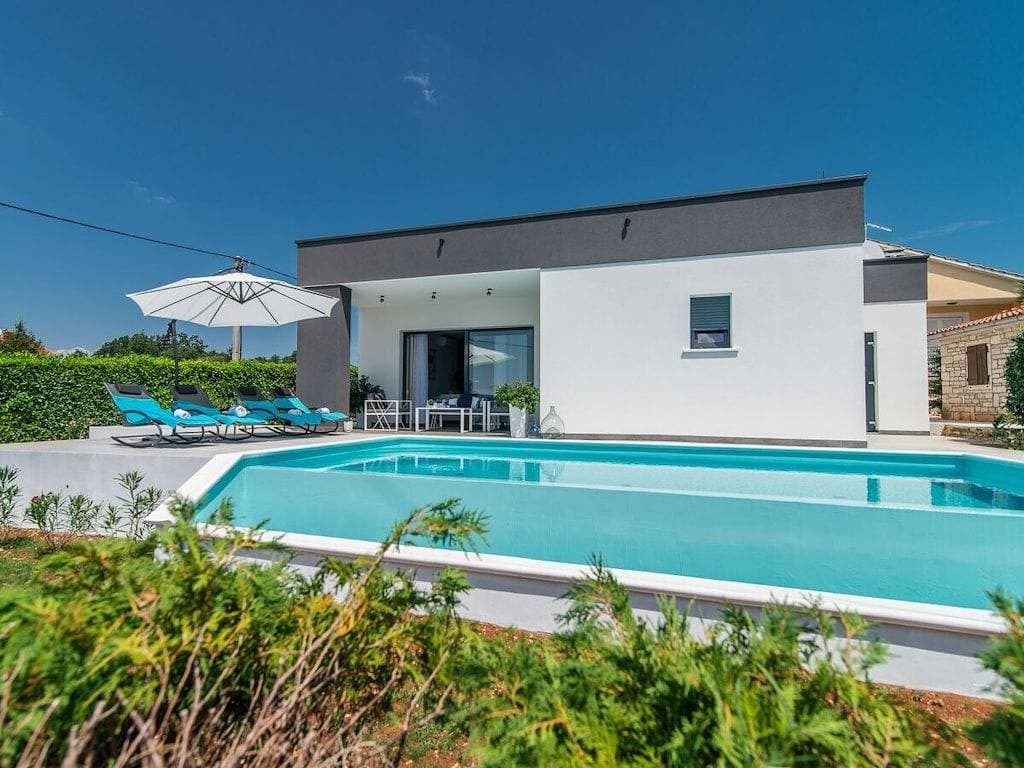 Foto 2 von 20: Villa in Poreč mit Schwimmbecken