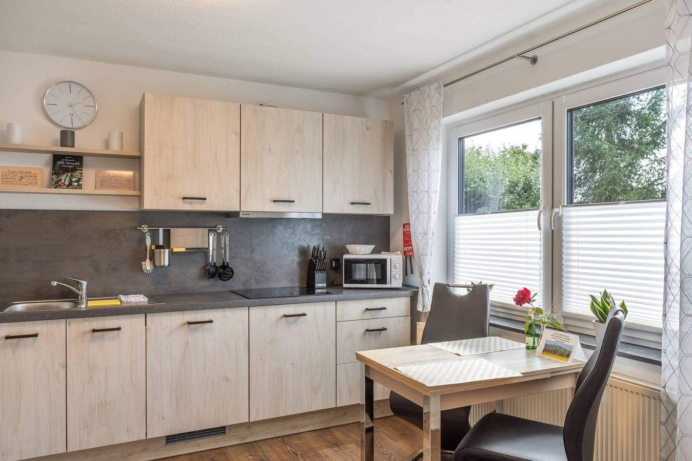 Foto 12 von 26: Ferienwohnung 'Dörnbergblick Klinge' mit privater Terrasse und WLAN