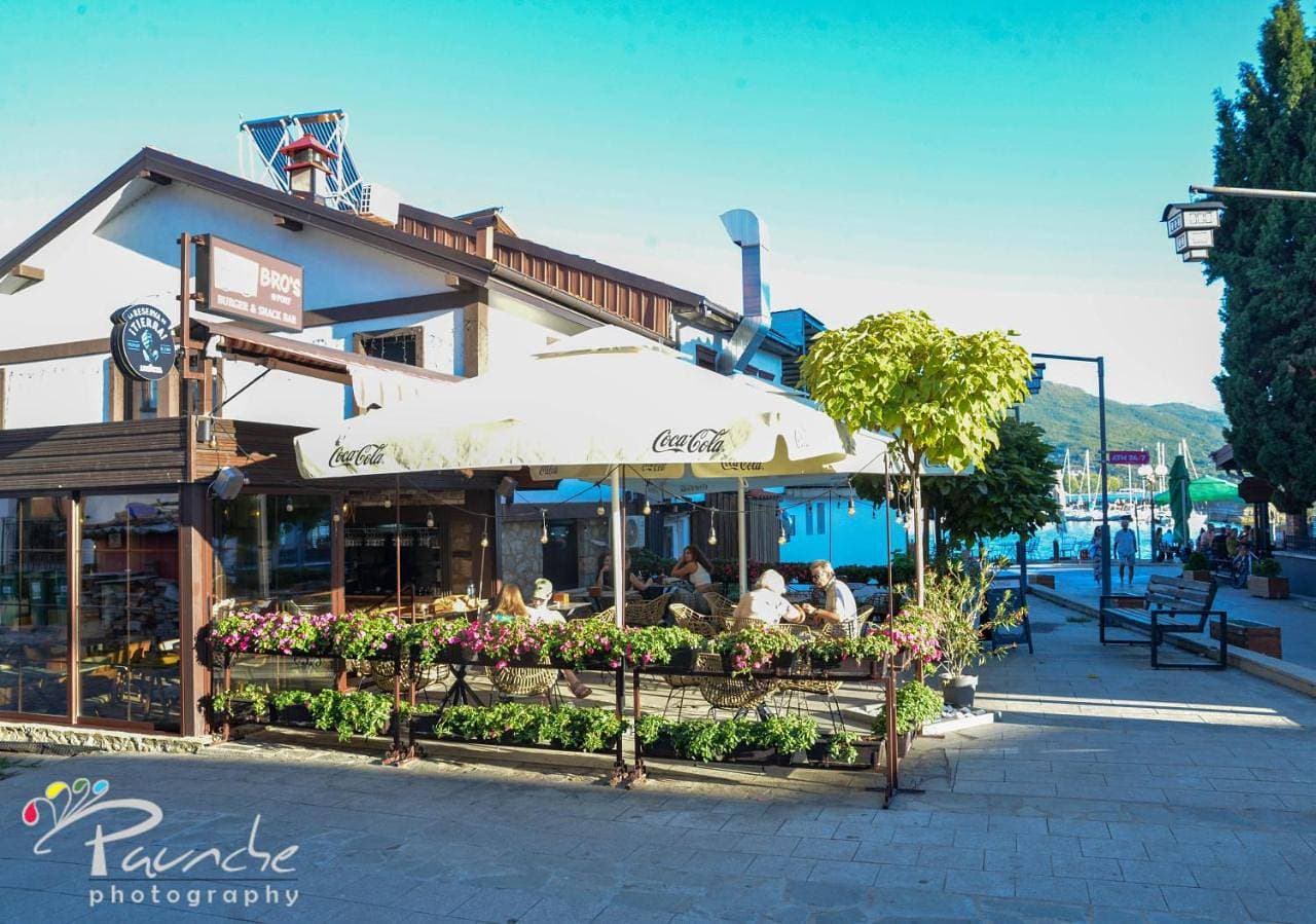 Port Villa 1