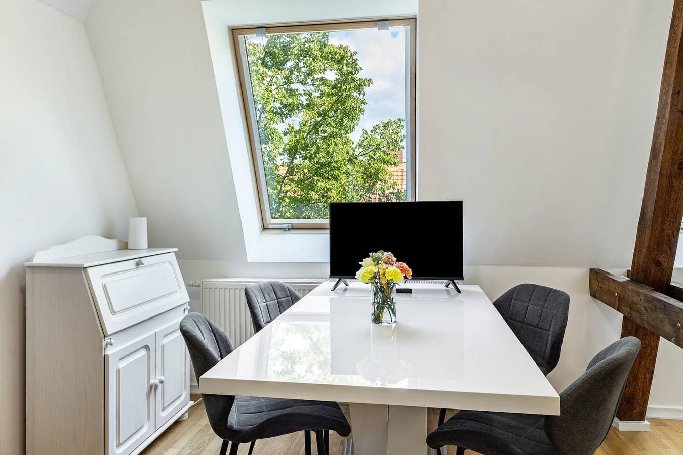 Foto 6 von 21: Apartment 'Modernes Loft An Der Elbe' mit Balkon, WLAN und Klimaanlage