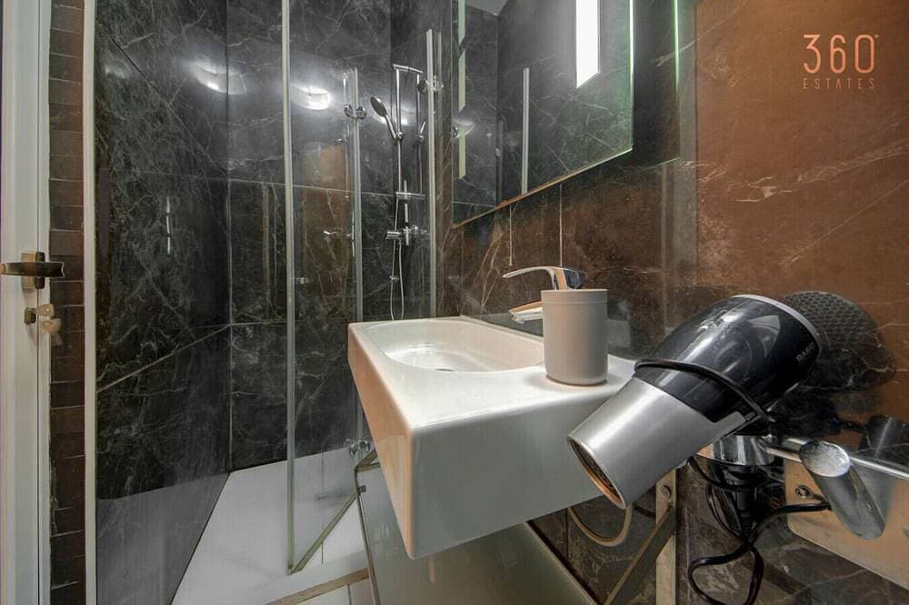 Foto 7 von 24: Cozy 1Br Apt in Gzira with WIFI, AC and comfy bed