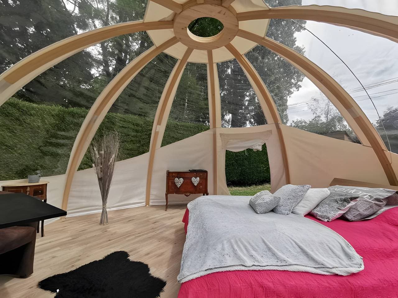 Foto 5 von 31: Gästezimmer „Bulle des Châteaux“ mit WLAN und Pool