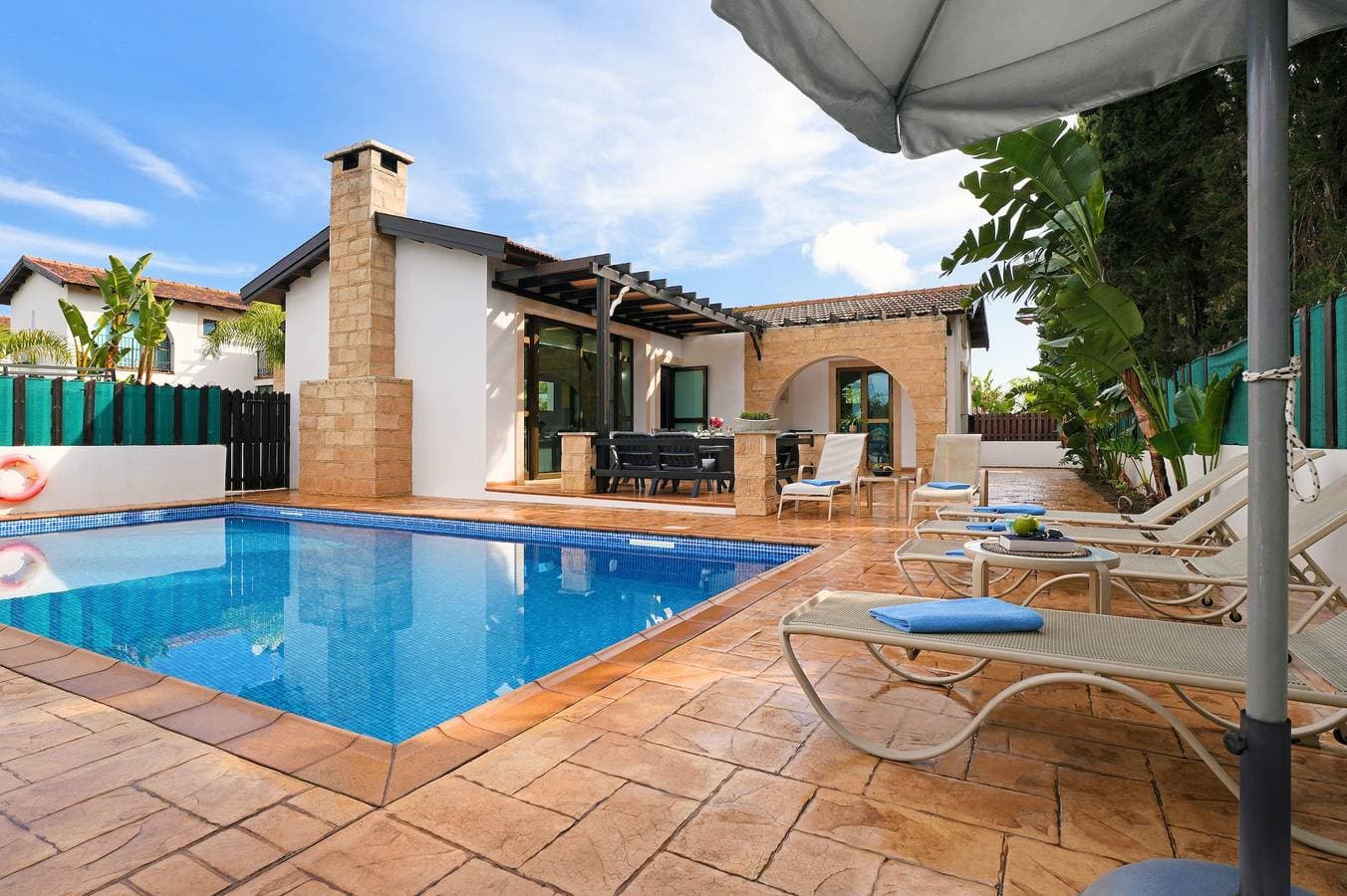 Villa 1