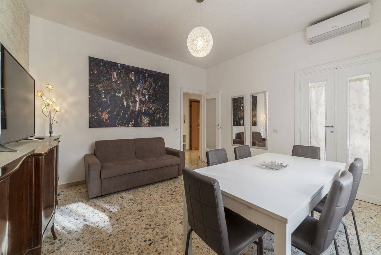 Foto 4 von 35: Ferienwohnung für 4 Personen mit Balkon/Terrasse