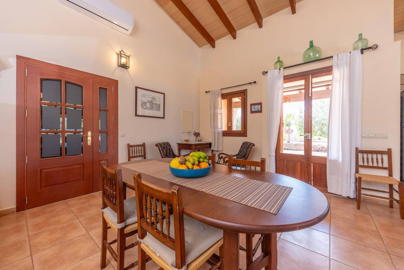 Foto 11 von 28: Els Garrovers - Villa mit privatem Pool und kostenlosem Wifi in Ses Salines