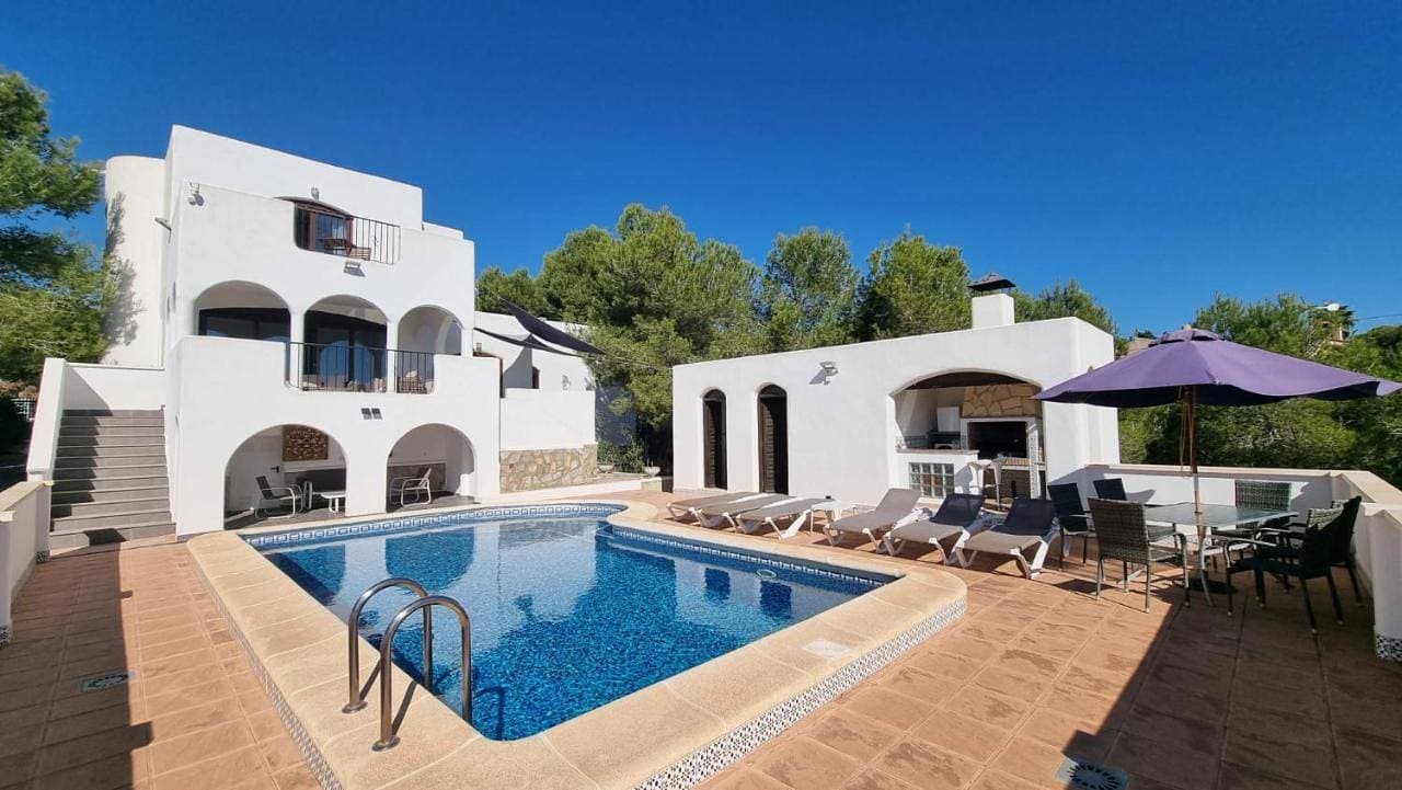 Casa Del Pinar Luxury Villa 1