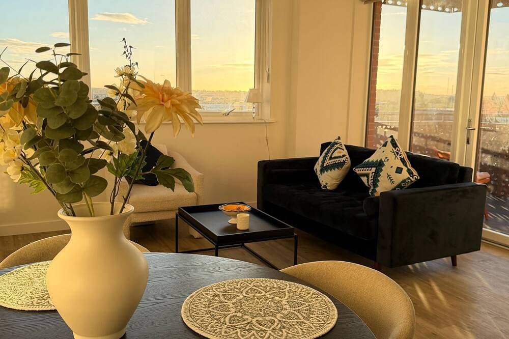 Foto 12 von 28: 2 Bed • Free Parking • Wi‑Fi • Heathrow Airport