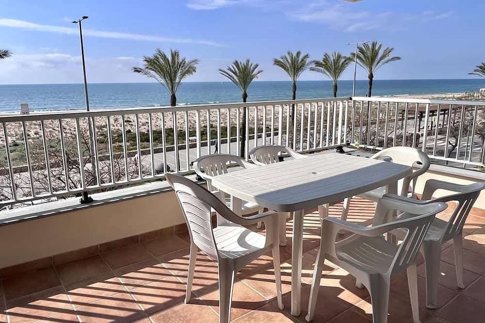Großzügige Ferienwohnung direkt am Meer mit traumhaftem Ausblick 1