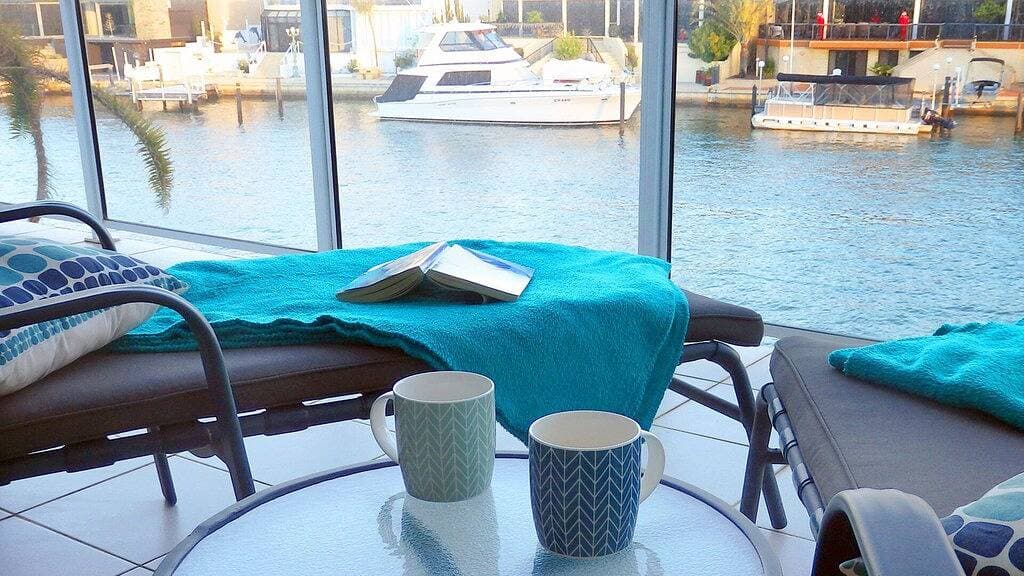 Foto 11 von 50: Mandurah Canal Ferienhaus mit eigenem Steg! Boote Krabben! Delphine!