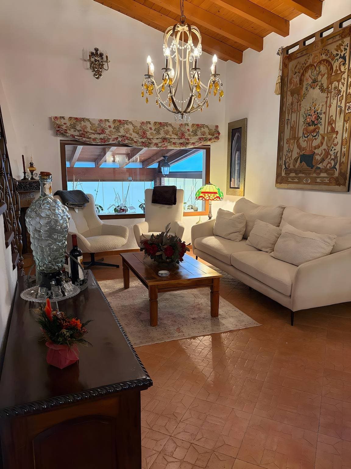 Foto 8 von 39: Villa „Mari Prestige“ mit Meerblick, WLAN und Klimaanlage