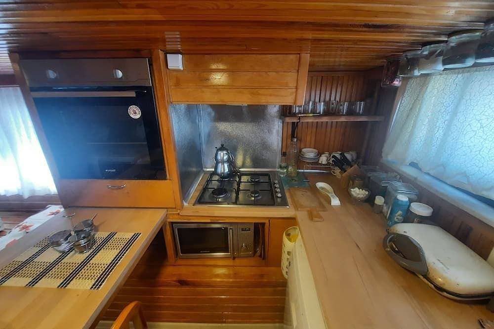 Foto 9 von 13: Rooftop authentic close to metro