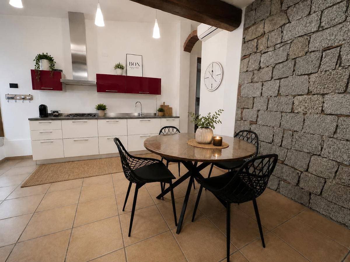 Foto 4 von 34: Two-Bedroom Apartment