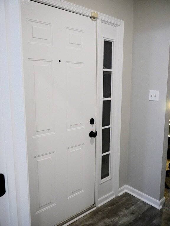 Gorgeous 1 Bedroom With Free WIFI & Street Parking 1