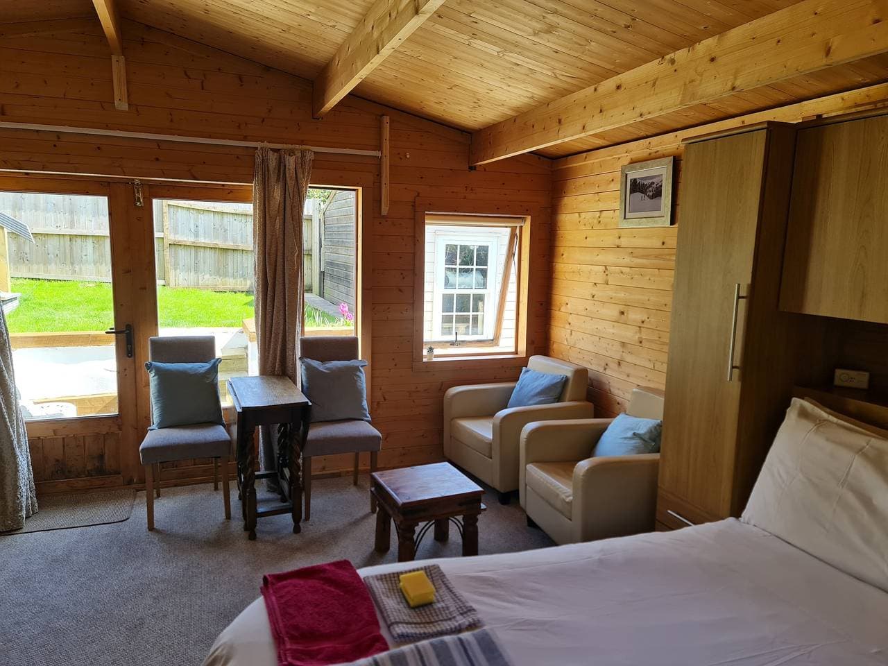 Foto 3 von 19: Blockhütte für 2 Personen mit Garten