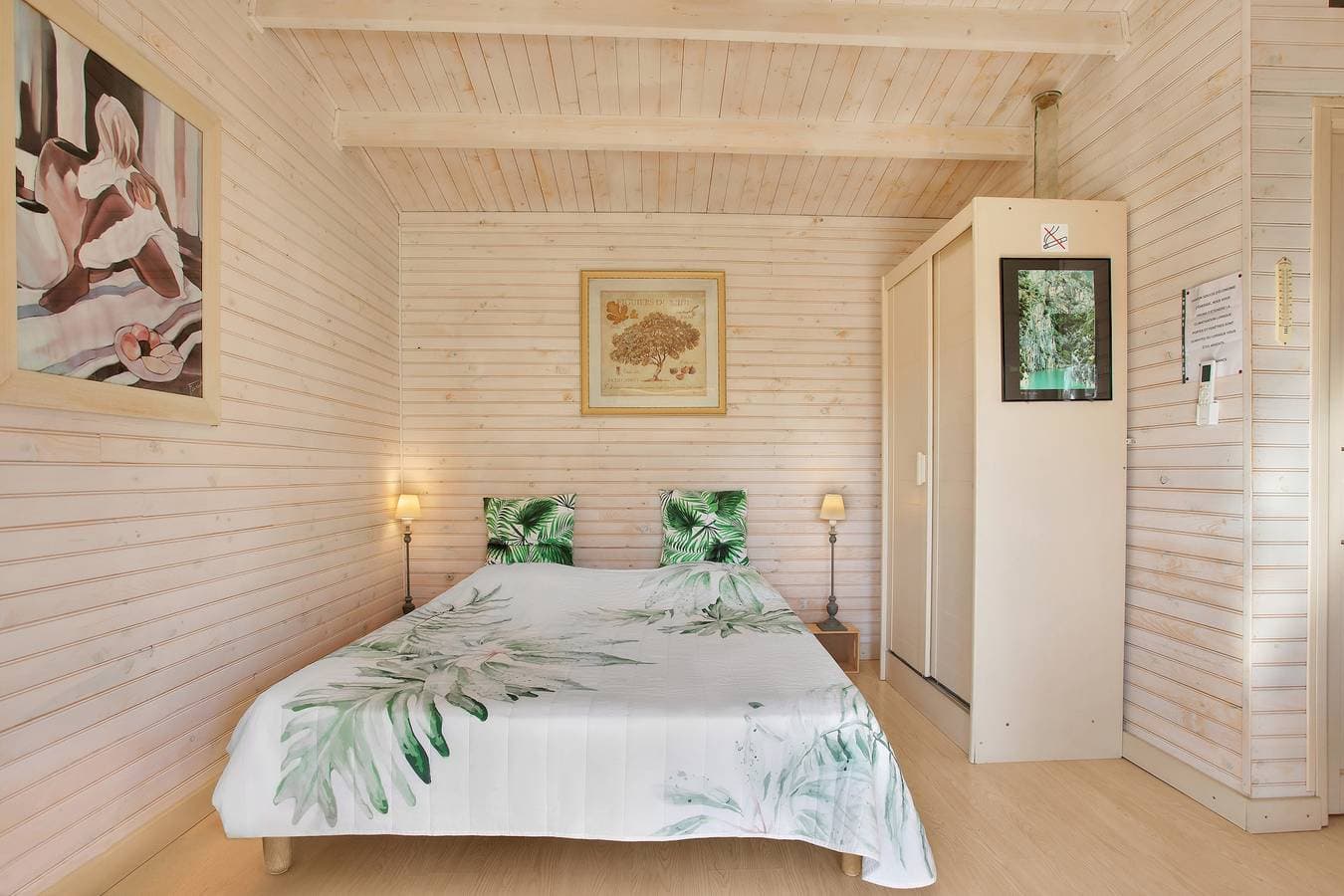 Foto 5 von 24: Chalet „Superbe“ mit privater Terrasse, WLAN und Klimaanlage