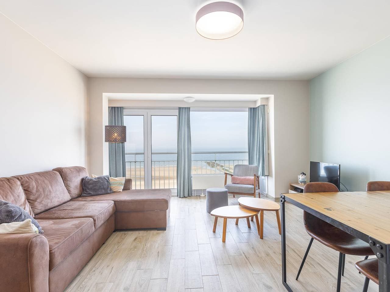 Apartment im 5. Stock mit Meerblick 1