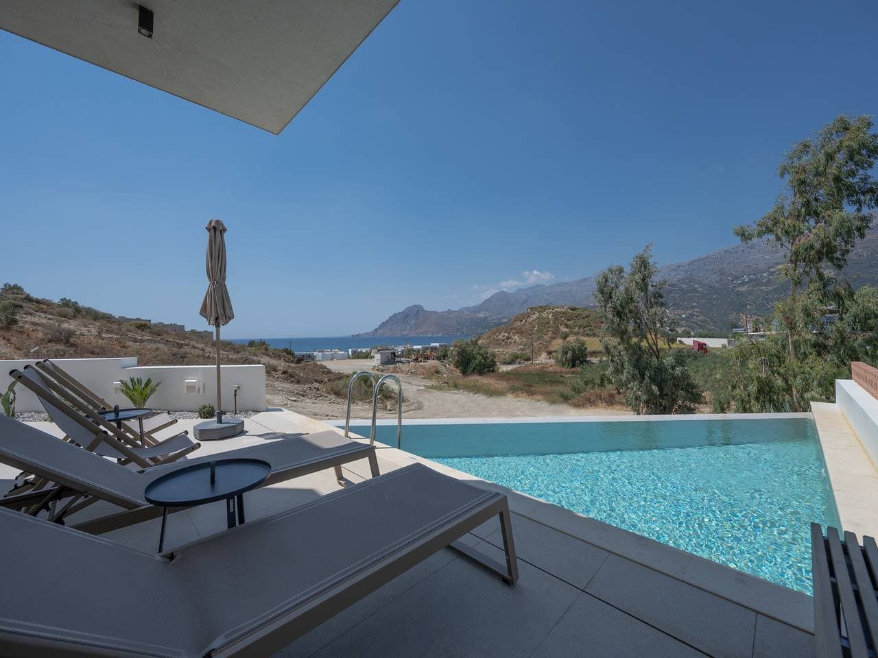 Foto 7 von 44: Villa auf Kreta mit Pool am Strand