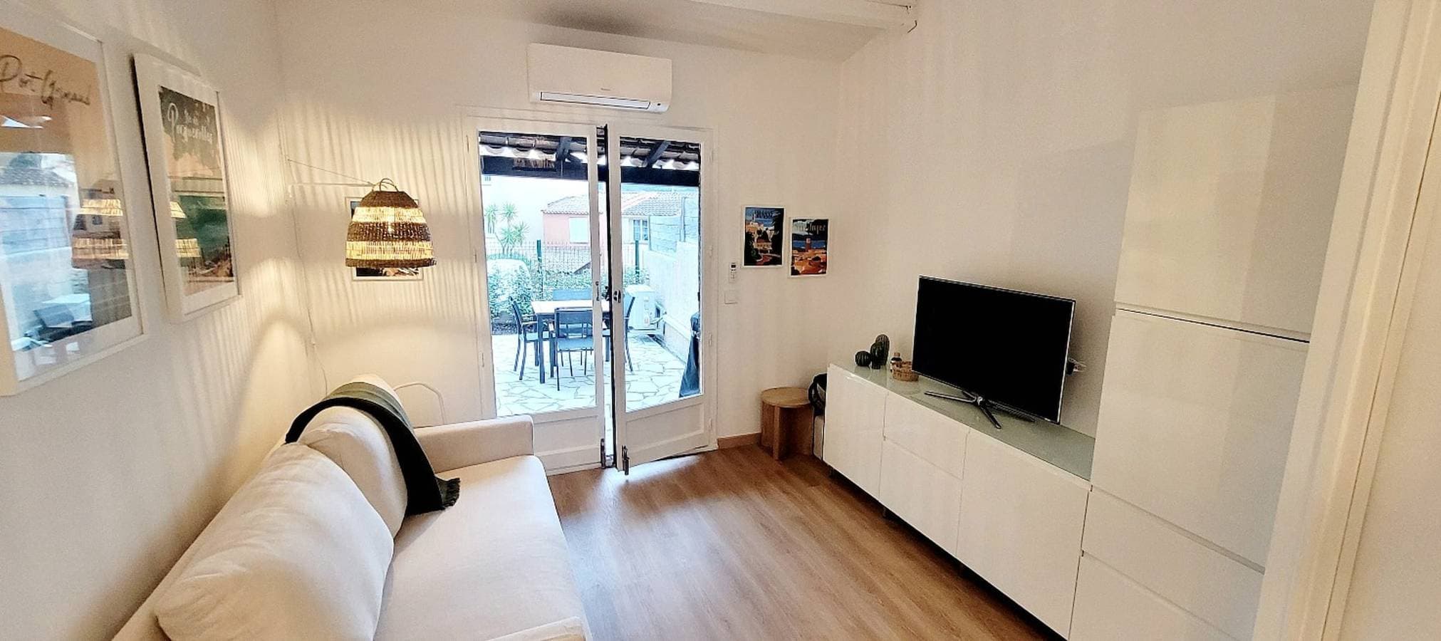 Foto 3 von 14: Ferienwohnung für 4 Personen mit Terrasse
