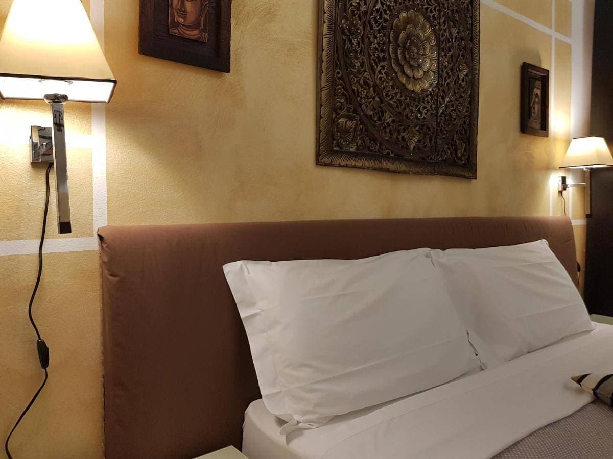 Foto 5 von 5: Double or Twin Room with Shared Bathroom
