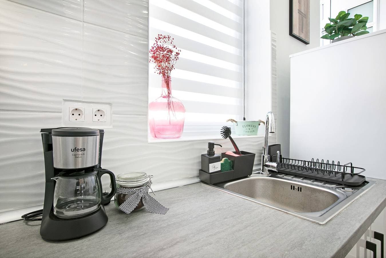 Foto 6 von 26: Ferienwohnung 'Loft El Ramonal' mit privatem Garten und WLAN