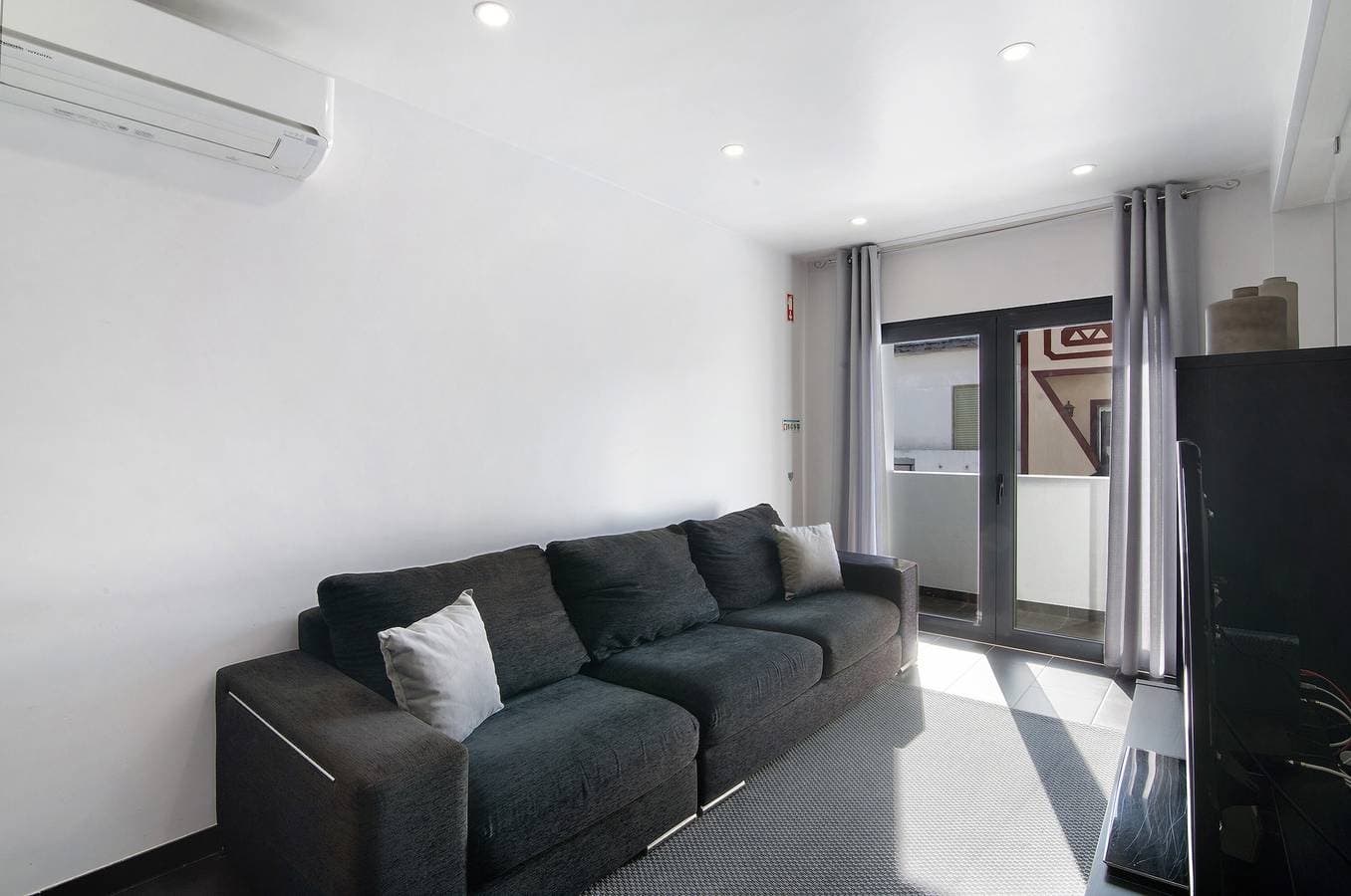 Foto 7 von 24: Be Glow Home mit Terrasse, Balkon & WLAN