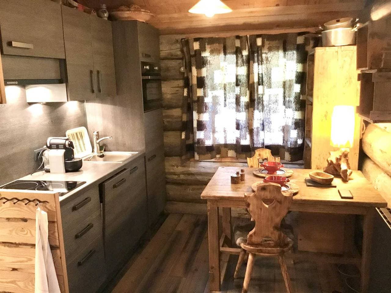 Foto 6 von 55: La cabane du trappeur