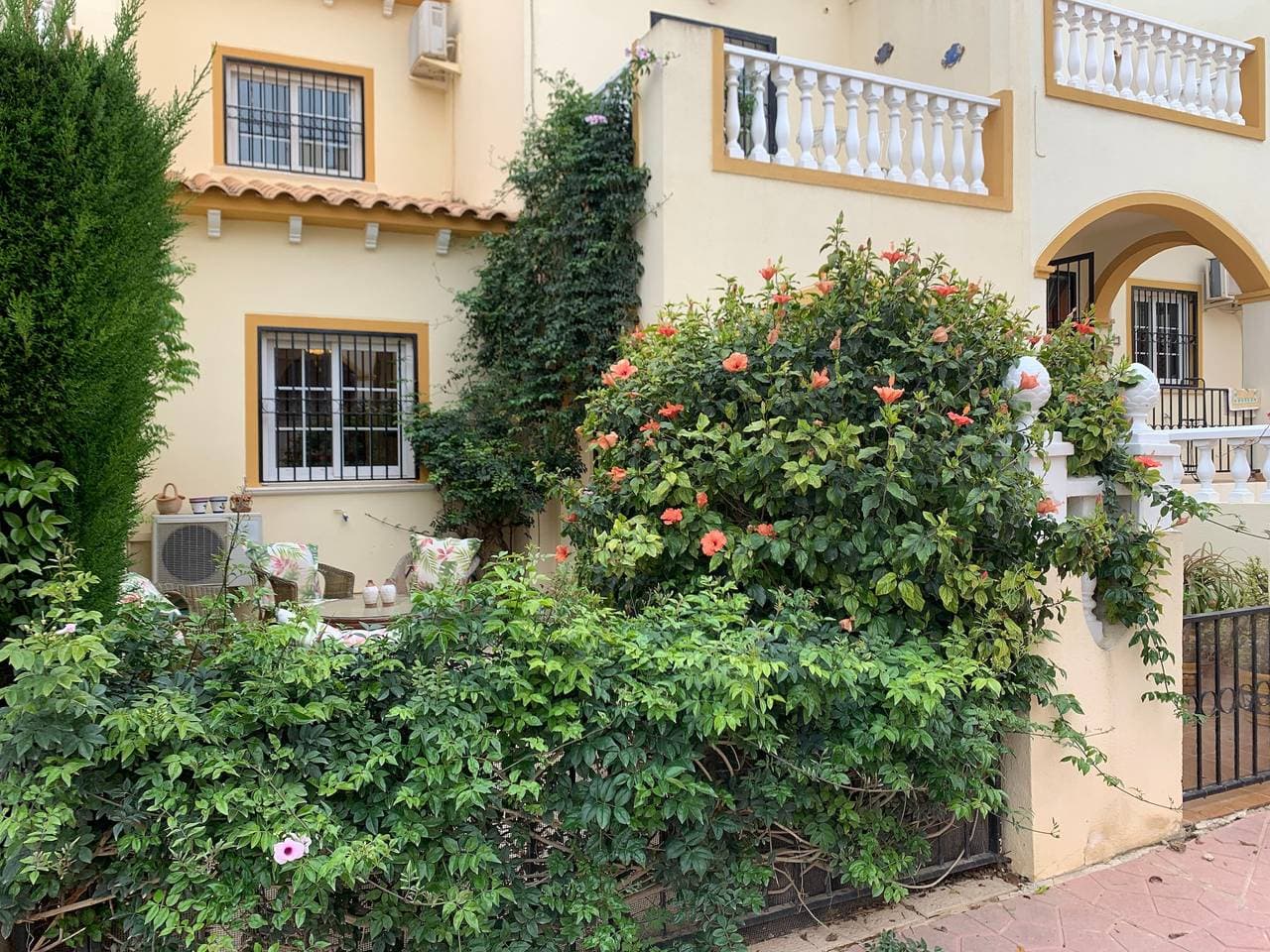 Foto 8 von 26: Charmante ganzjährige Villa mit privatem Solarium, Pool und ideal für Haustierbesitzer