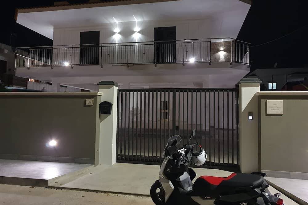 Ferienwohnung 'Lungomare Avola  with Sea' mit Balkon, WLAN und Klimaanlage 1