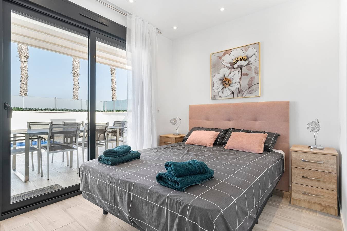 Foto 10 von 26: Villa „Belle“ mit privatem Pool, privater Terrasse und WLAN