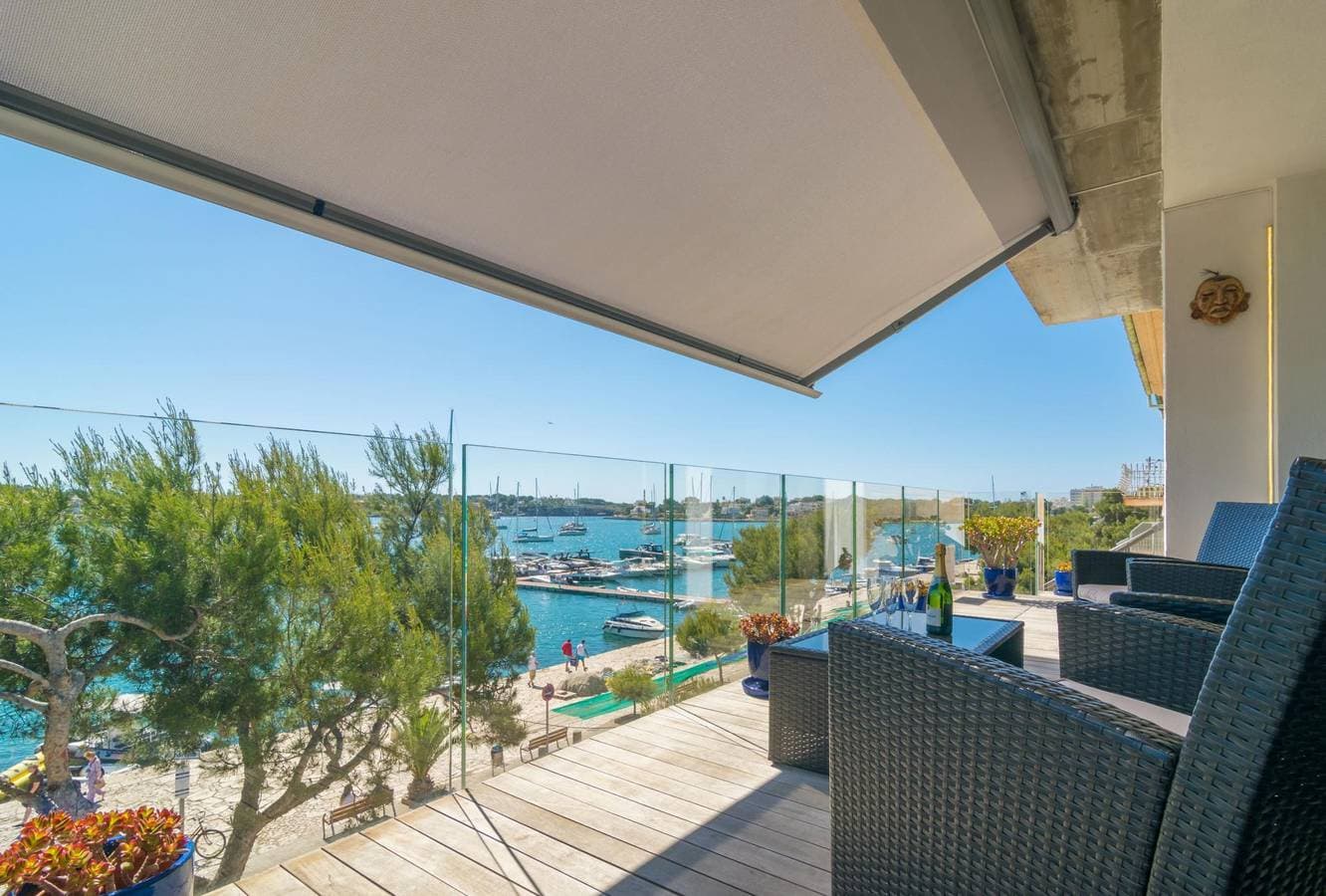Foto 5 von 33: Llevant  - Apartment mit Meerblick in Portocolom. WiFi gratis