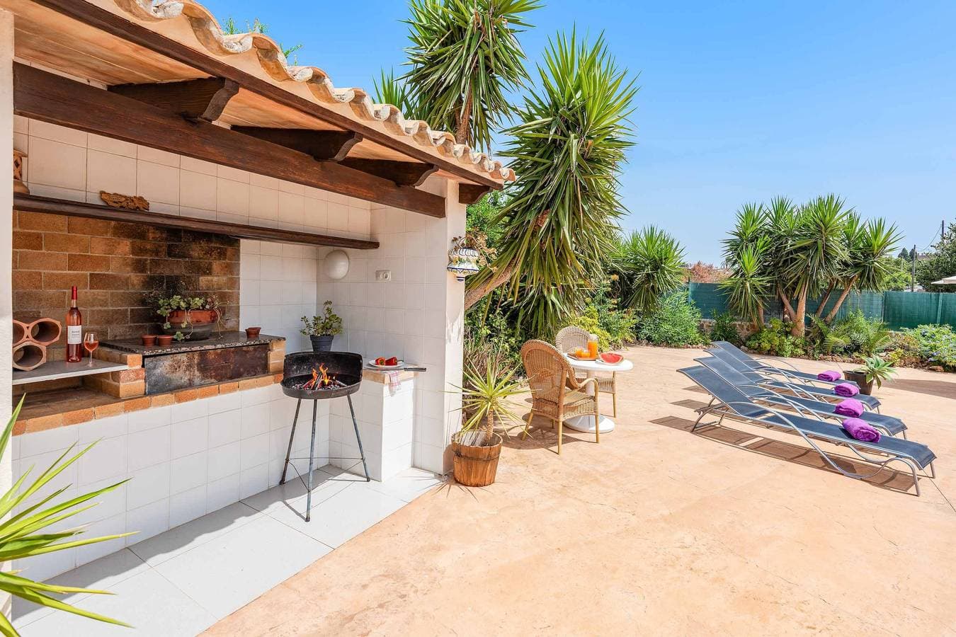 Foto 8 von 23: Villa für 4 Personen mit Balkon