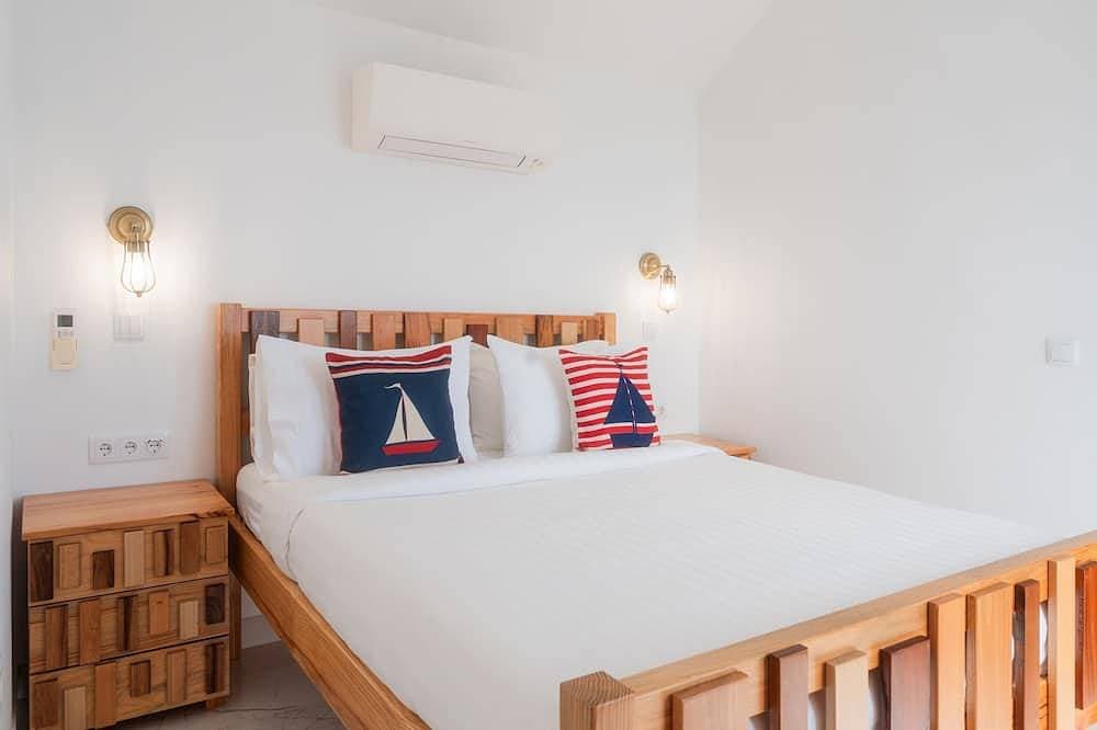 Foto 2 von 30: Blue Ocean Cottage. Private Heated Pool, Magnificent ocean view. Quiet location.