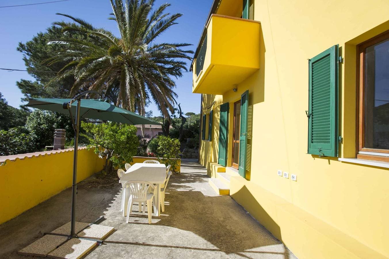 Foto 4 von 25: Ferienwohnung für 4 Personen mit Garten