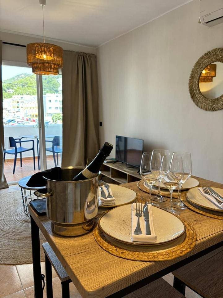 Foto 11 von 34: One-Bedroom Apartment with Balcony and Mountain View