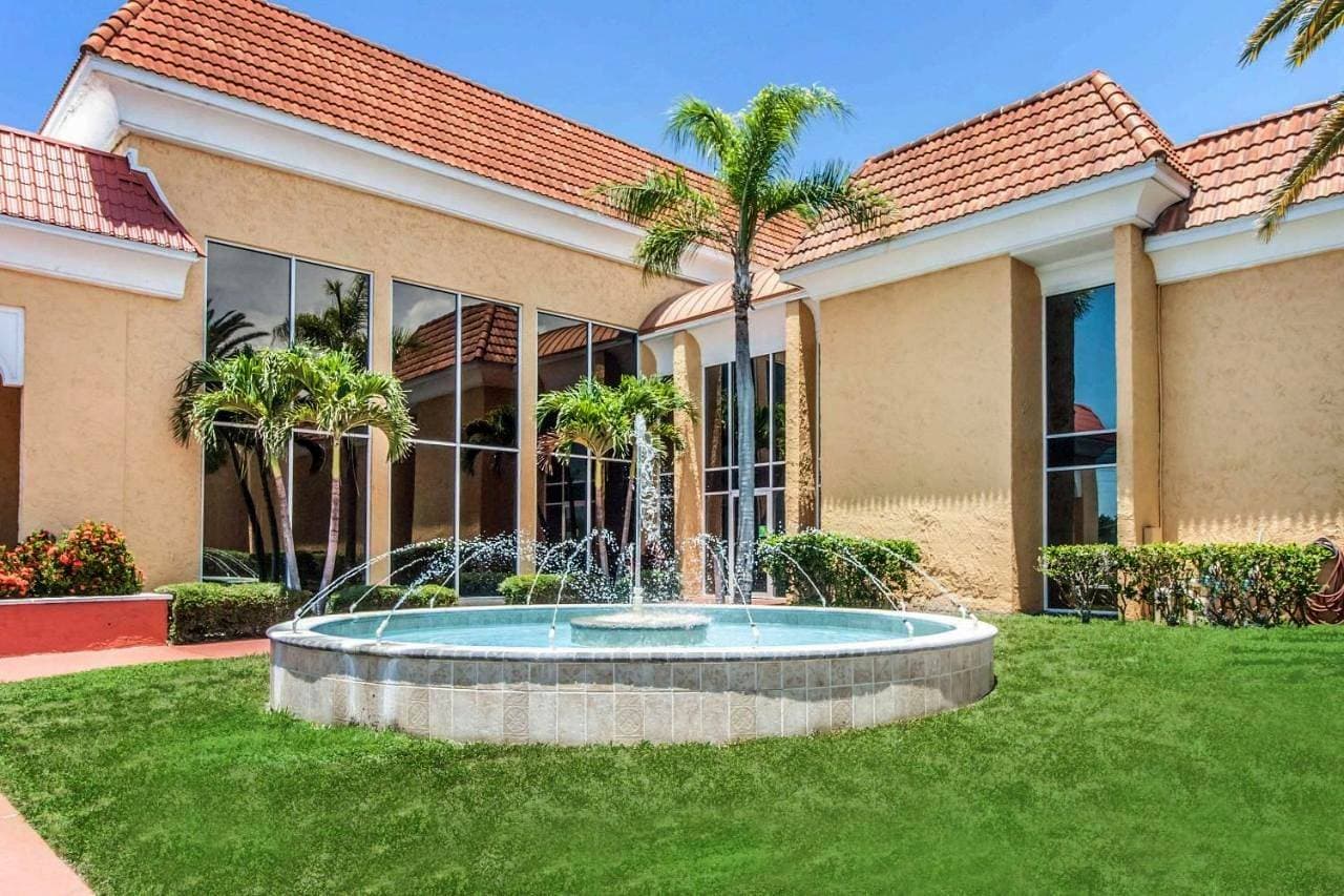 Quality Inn and Suites Conference Center 1