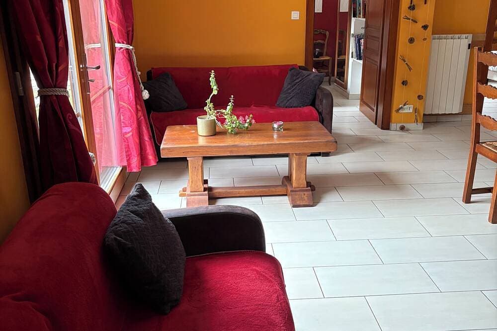 Foto 10 von 30: Einstöckiges Chalet am Ufer des Sees auf einem 1 ha großen Naturgrundstück mit Sauna