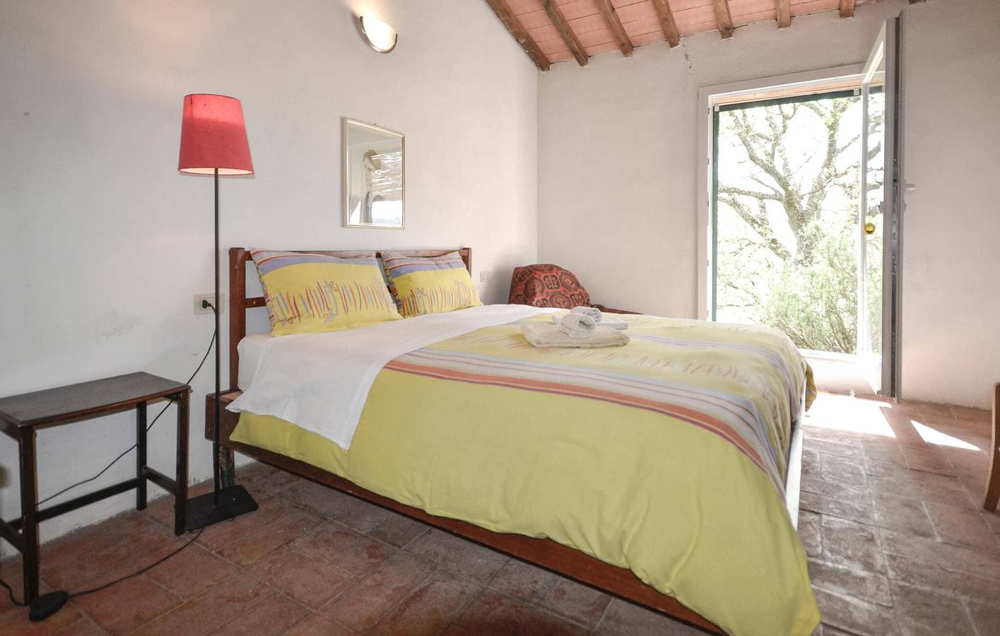 Foto 6 von 22: Reizende Ferienwohnung mit Pool und Garten, 400 m vom Torrente Fiascone entfernt