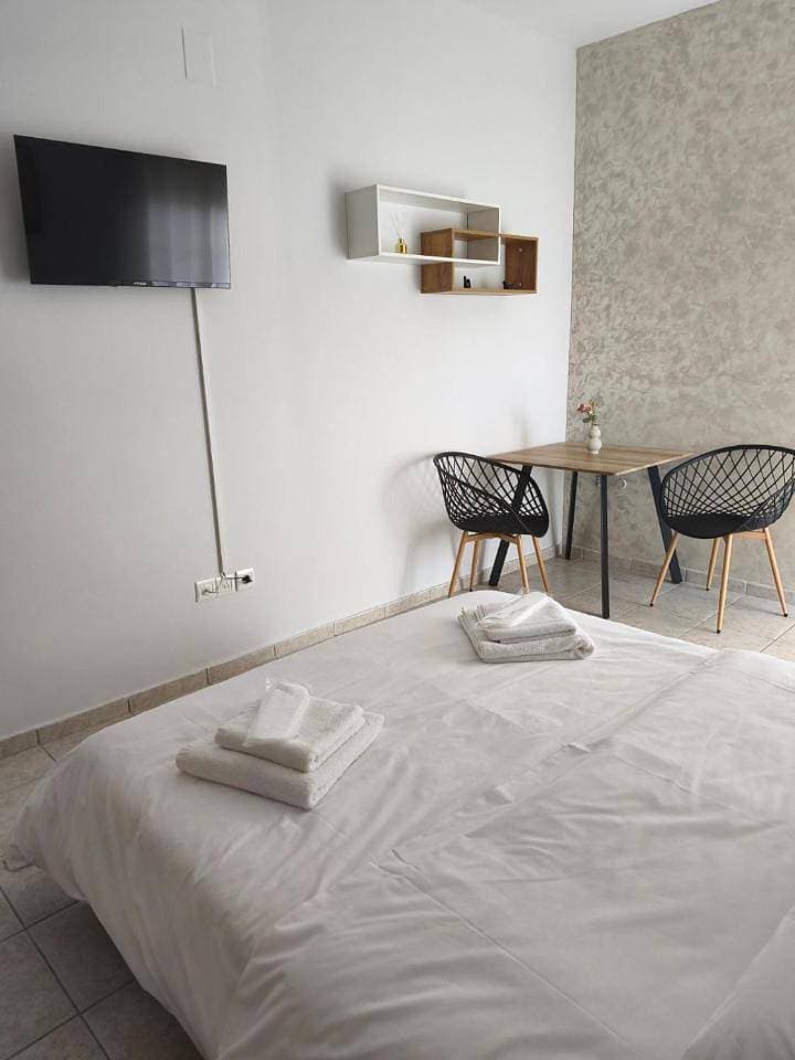 Foto 7 von 25: One-Bedroom Apartment