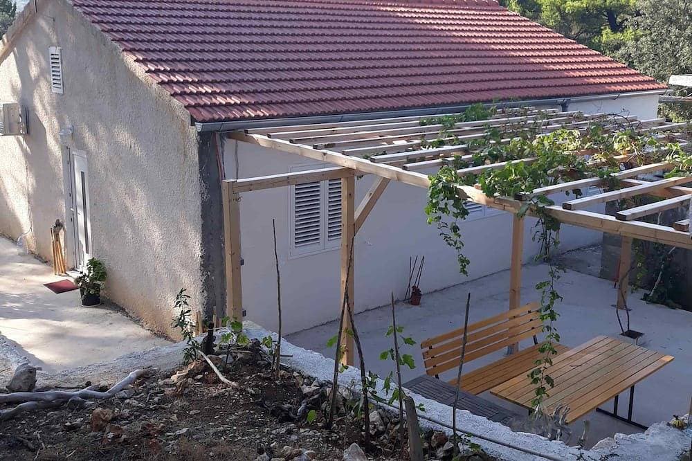 Foto 9 von 10: Limuni 2-Zimmer-Wohnung mit Terrasse