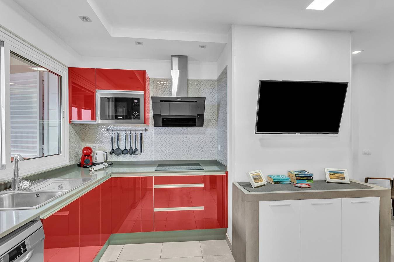 Foto 6 von 24: Ferienwohnung 'Casarossa' mit privatem Außenbereich, unabhängig, Pool bei Langzeitmiete
