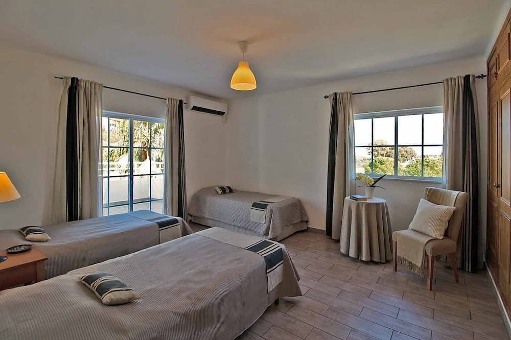 Foto 4 von 30: Schöne freistehende Villa mit privatem Pool, 600 Meter vom Strand entfernt - 66875 / Al